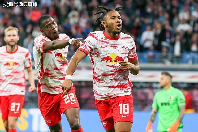 欧冠-莱万梅开二度奥尔莫破门 巴萨3-0布雷斯特